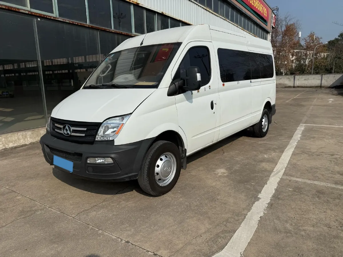 2020 MAXUS XinTu V80 2.5T 136HP L4 6MT,autocango,china used car exporter,china ev exporter,chinese used car exporter,chinese used ev exporter