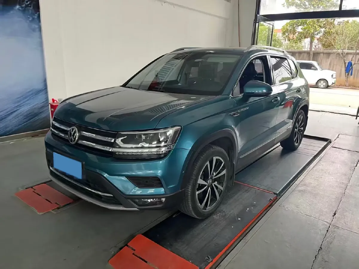 2019 Jeep Compass 1.3T 173HP L4 9AT,autocango,china used car exporter,china ev exporter,chinese used car exporter,chinese used ev exporter