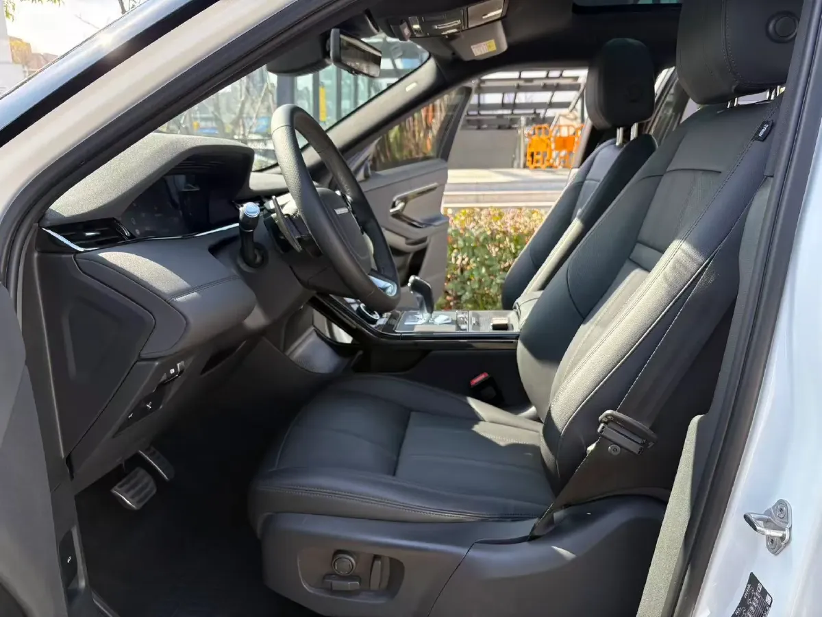 2020 Land Rover Range Rover Evoque 2.0T 249HP L4 9AT,autocango,china used car exporter,china ev exporter,chinese used car exporter,chinese used ev exporter