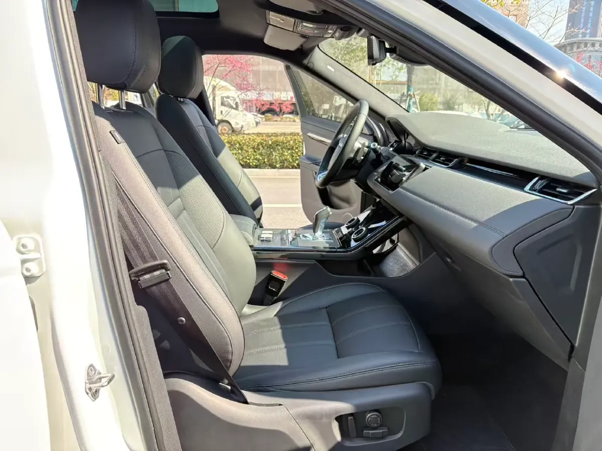 2020 Land Rover Range Rover Evoque 2.0T 249HP L4 9AT,autocango,china used car exporter,china ev exporter,chinese used car exporter,chinese used ev exporter