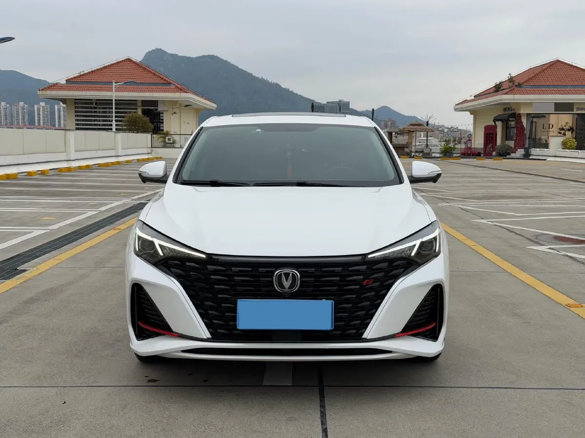 2022 ChangAn Eado 1.4T 160HP L4 7DCT,autocango,china used car exporter,china ev exporter,chinese used car exporter,chinese used ev exporter