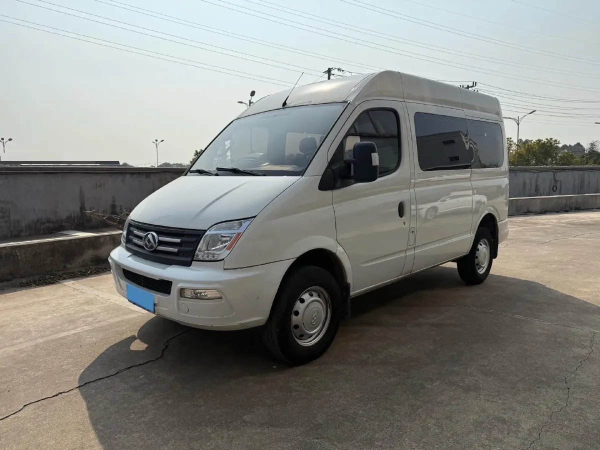 2023 MAXUS XinTu V80 2.0T 127HP L4 6MT,autocango,china used car exporter,china ev exporter,chinese used car exporter,chinese used ev exporter