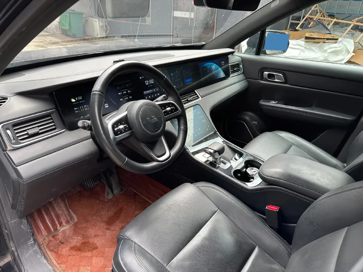 2021 Li ONE Range Extended 131HP REEV 40.5KWH,autocango,china used car exporter,china ev exporter,chinese used car exporter,chinese used ev exporter