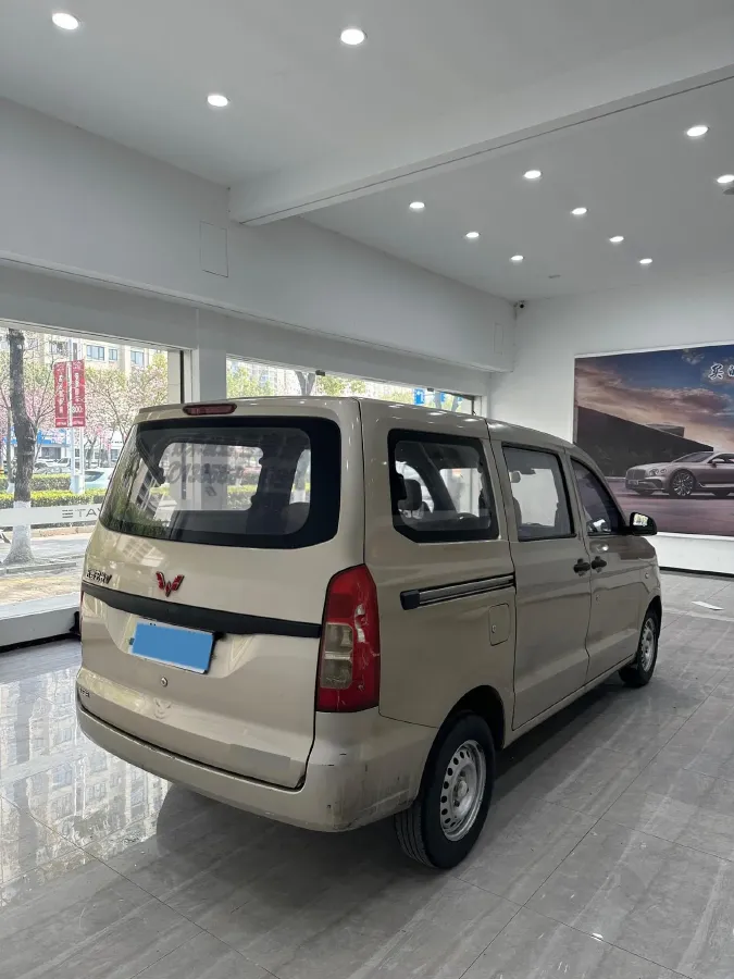 2019 WuLing HongGuang V 1.5L 99HP L4 6MT,autocango,china used car exporter,china ev exporter,chinese used car exporter,chinese used ev exporter