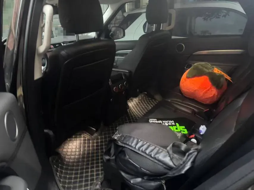 2020 Land Rover Discovery 3.0T 340HP V6 8AT,autocango,china used car exporter,china ev exporter,chinese used car exporter,chinese used ev exporter