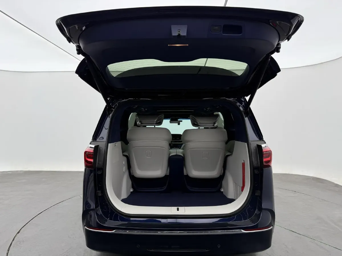 2022 Buick GL8 2.0T 237HP L4 9AT,autocango,china used car exporter,china ev exporter,chinese used car exporter,chinese used ev exporter