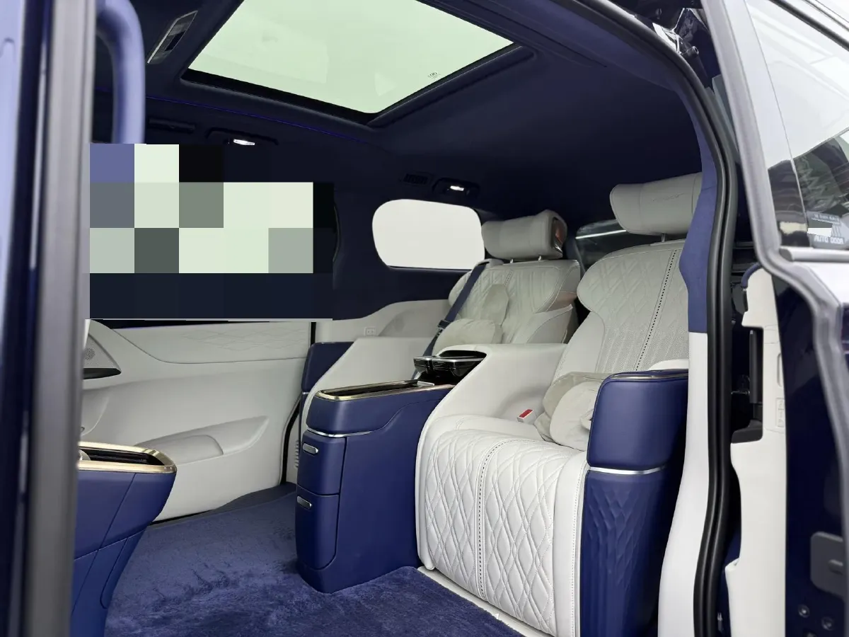 2022 Buick GL8 2.0T 237HP L4 9AT,autocango,china used car exporter,china ev exporter,chinese used car exporter,chinese used ev exporter