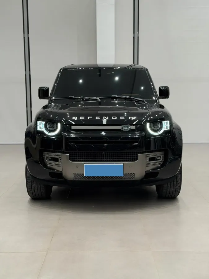 2024 Land Rover Defender 3.0T 400HP L6 8AT,autocango,china used car exporter,china ev exporter,chinese used car exporter,chinese used ev exporter