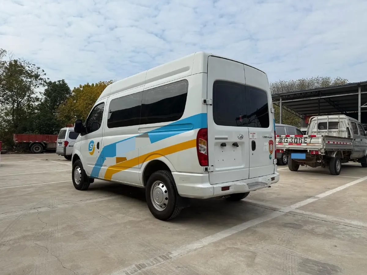 2019 MAXUS XinTu V80 2.0T 139HP L4 6MT,autocango,china used car exporter,china ev exporter,chinese used car exporter,chinese used ev exporter