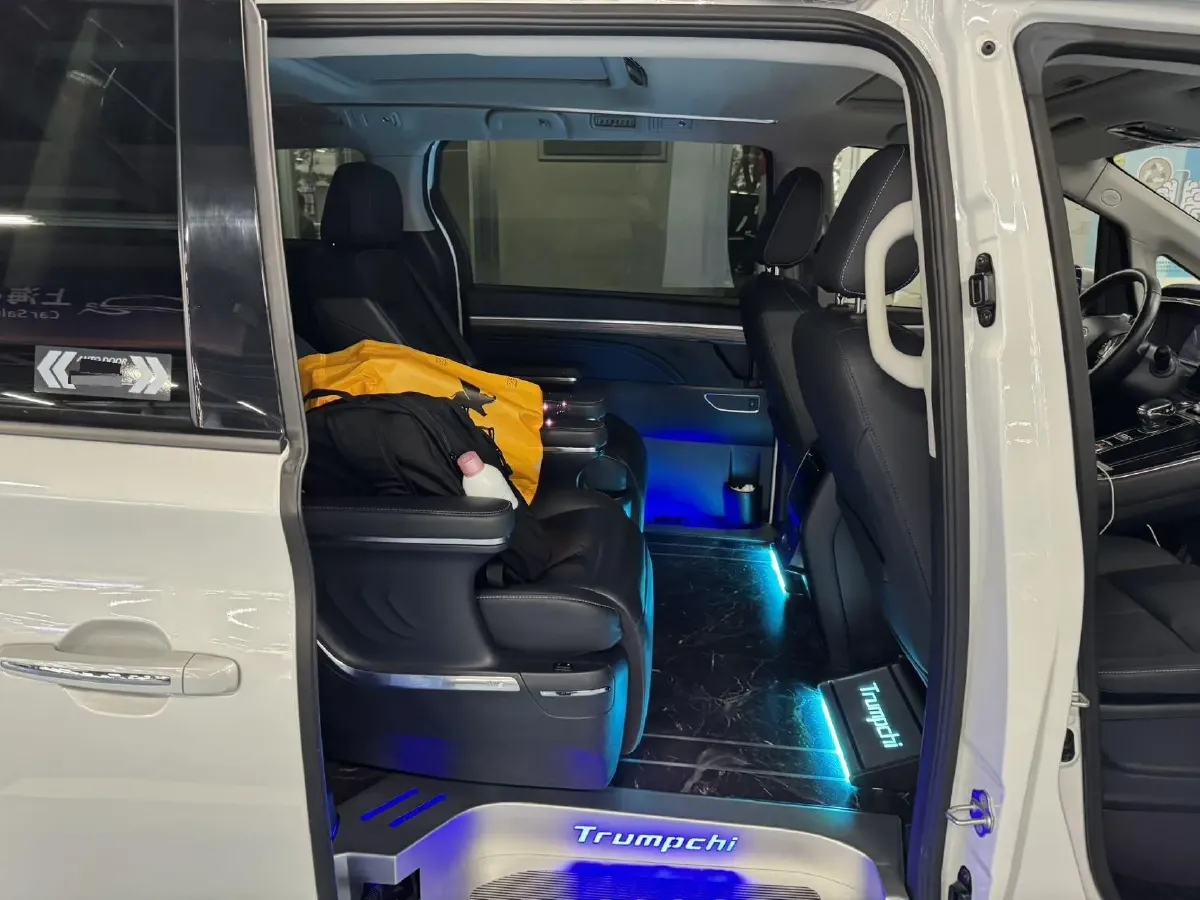 2023 GAC Trumpchi M8 2.0T 252HP L4 8AT,autocango,china used car exporter,china ev exporter,chinese used car exporter,chinese used ev exporter