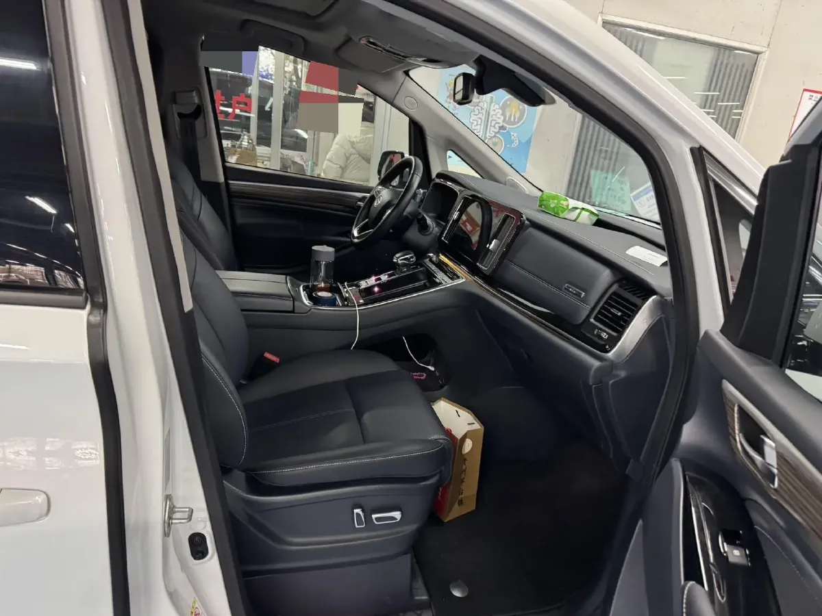 2023 GAC Trumpchi M8 2.0T 252HP L4 8AT,autocango,china used car exporter,china ev exporter,chinese used car exporter,chinese used ev exporter