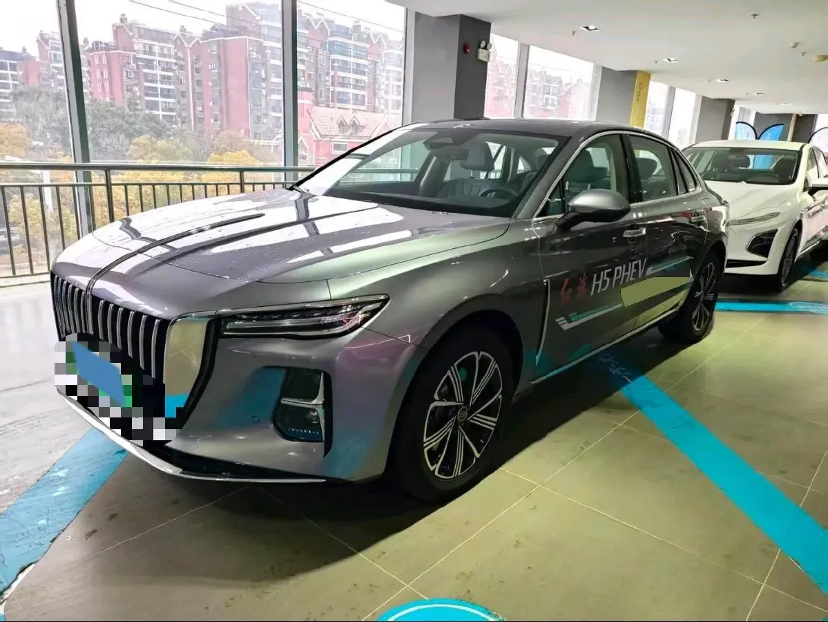 2025 HongQi H5 1.5T 150HP L4 1DHT PHEV,autocango,china used car exporter,china ev exporter,chinese used car exporter,chinese used ev exporter
