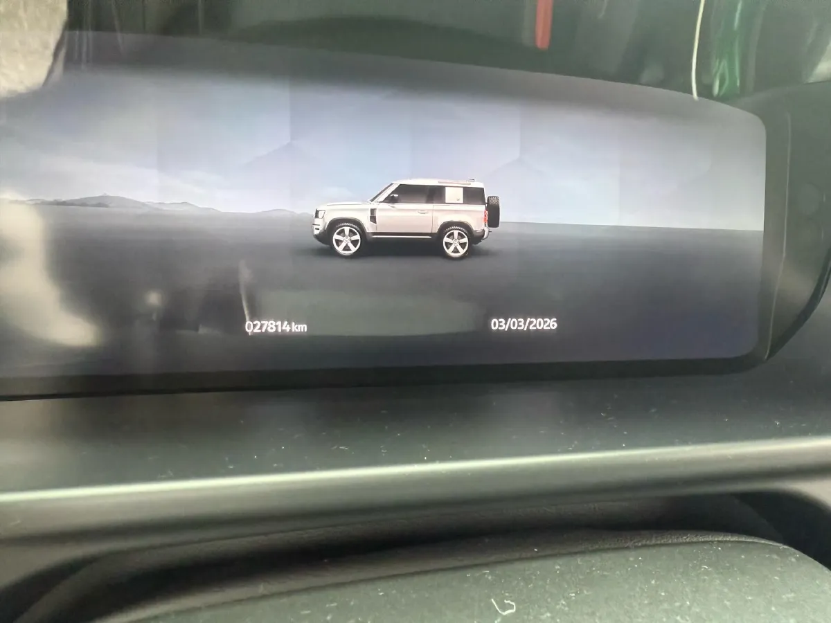 2022 Land Rover Defender 2.0T 300HP L4 8AT,autocango,china used car exporter,china ev exporter,chinese used car exporter,chinese used ev exporter