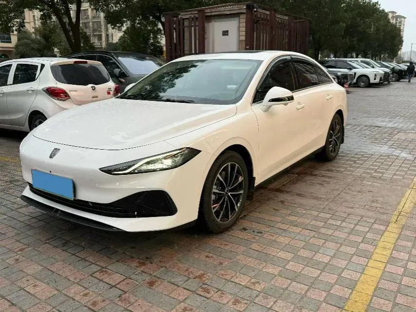 2025 Roewe D7 1.5L 112HP L4 1DHT PHEV 19.7KWH,autocango,china used car exporter,china ev exporter,chinese used car exporter,chinese used ev exporter