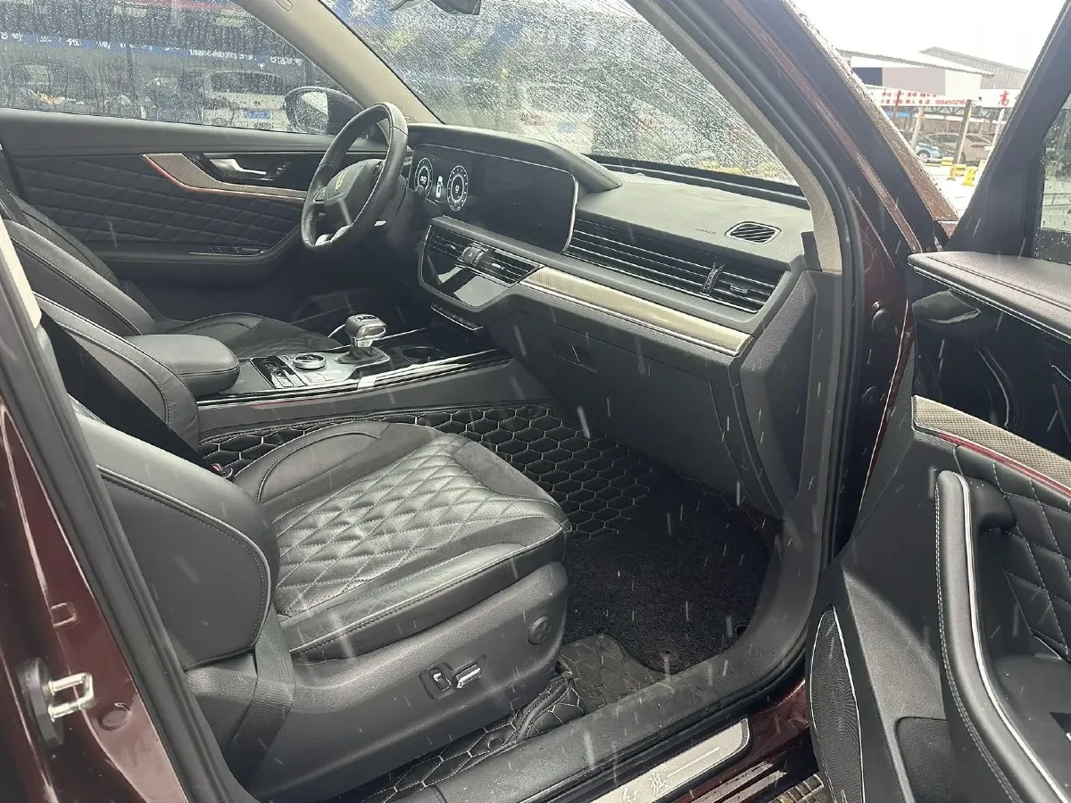 2022 HongQi HS5 2.0T 224HP L4 6AT,autocango,china used car exporter,china ev exporter,chinese used car exporter,chinese used ev exporter