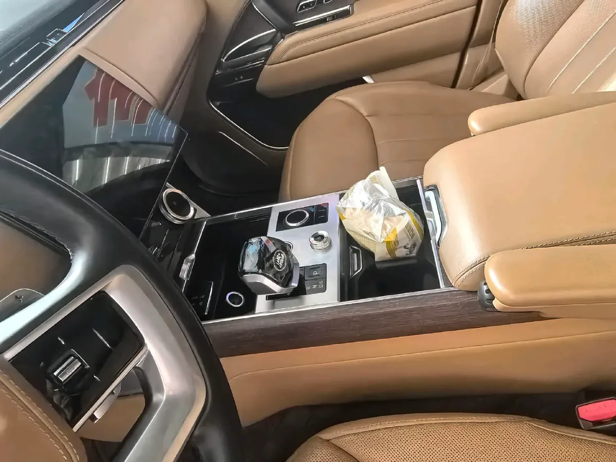 2024 Land Rover Range Rover 3.0T 400HP L6 8AT,autocango,china used car exporter,china ev exporter,chinese used car exporter,chinese used ev exporter