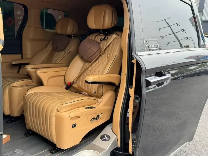 2022 Voyah Dream 1.5T 136HP L4 PHEV 25.57KWH,autocango,china used car exporter,china ev exporter,chinese used car exporter,chinese used ev exporter