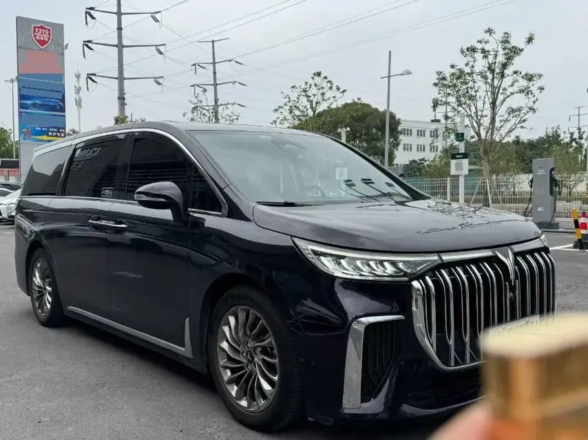 2022 Voyah Dream 1.5T 136HP L4 PHEV 25.57KWH,autocango,china used car exporter,china ev exporter,chinese used car exporter,chinese used ev exporter