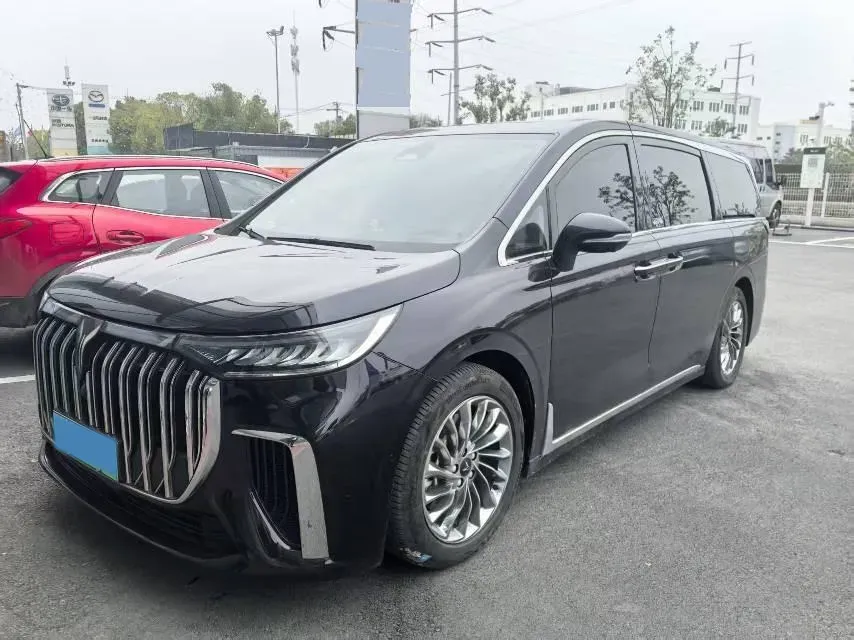 2022 Voyah Dream 1.5T 136HP L4 PHEV 25.57KWH,autocango,china used car exporter,china ev exporter,chinese used car exporter,chinese used ev exporter