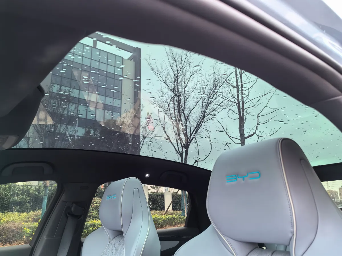 2022 MAXUS DaJia 5 BEV 70KWH,autocango,china used car exporter,china ev exporter,chinese used car exporter,chinese used ev exporter