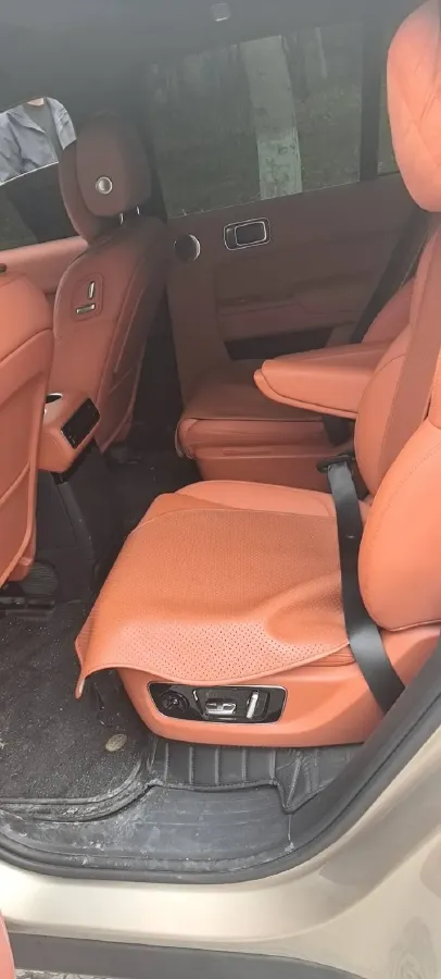 2024 Li L8 Range Extended 154HP REEV 42.8KWH,autocango,china used car exporter,china ev exporter,chinese used car exporter,chinese used ev exporter