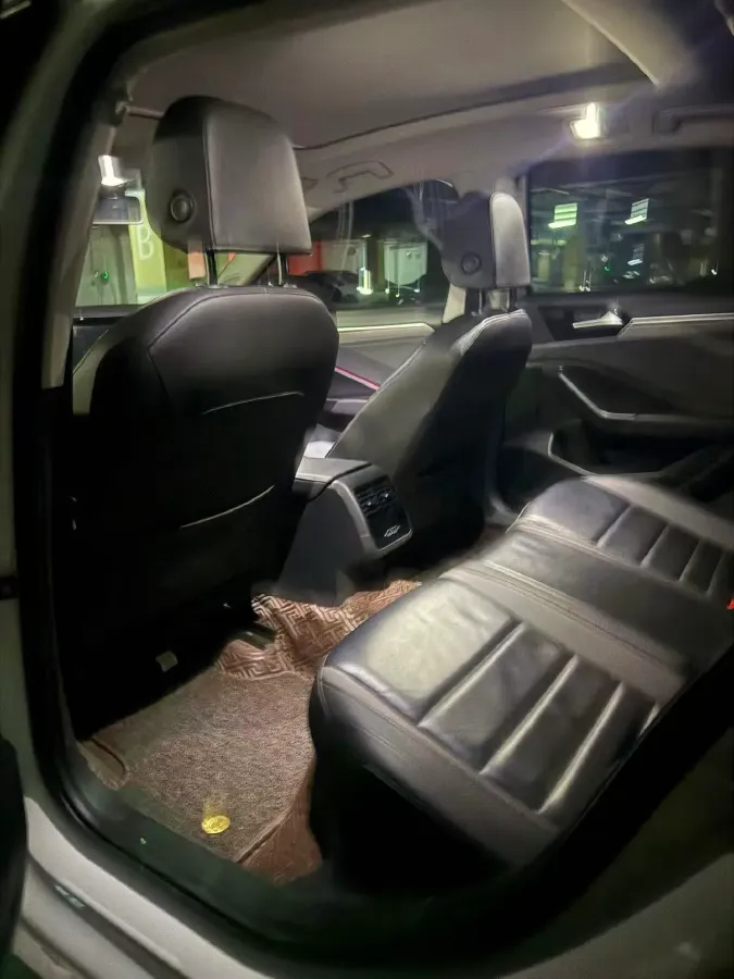 2019 Jeep Renegade 1.3T 173HP L4 7DCT,autocango,china used car exporter,china ev exporter,chinese used car exporter,chinese used ev exporter