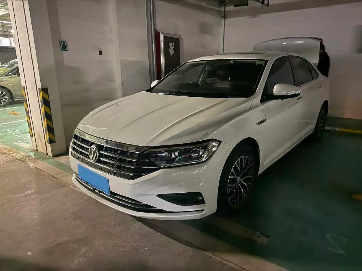 2019 Jeep Renegade 1.3T 173HP L4 7DCT,autocango,china used car exporter,china ev exporter,chinese used car exporter,chinese used ev exporter