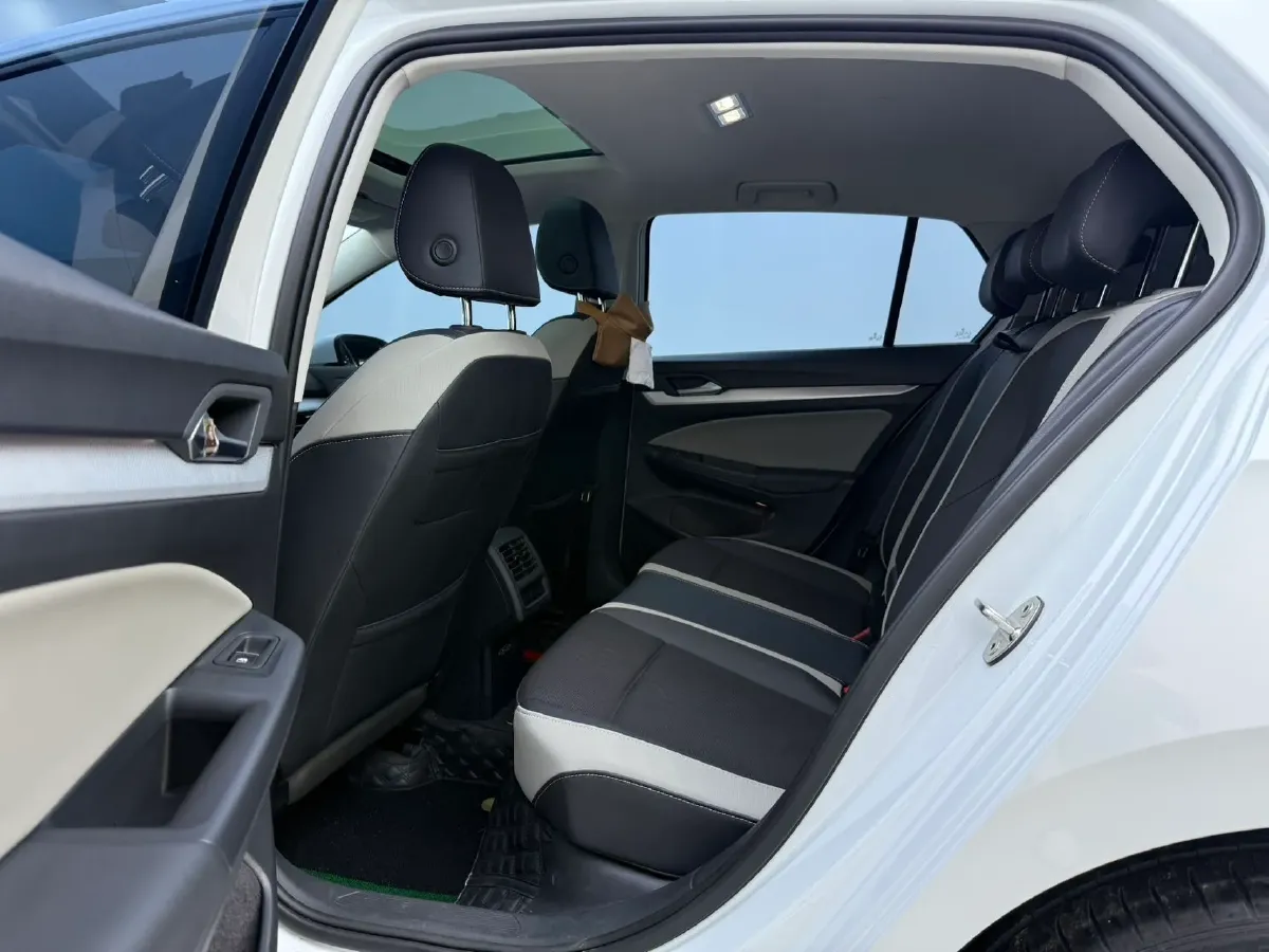 2023 Volkswagen Golf 1.4T 150HP L4 7DCT,autocango,china used car exporter,china ev exporter,chinese used car exporter,chinese used ev exporter