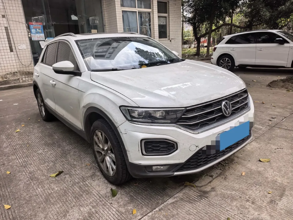 2022 Volkswagen T-Roc 1.4T 150HP L4 7DCT,autocango,china used car exporter,china ev exporter,chinese used car exporter,chinese used ev exporter