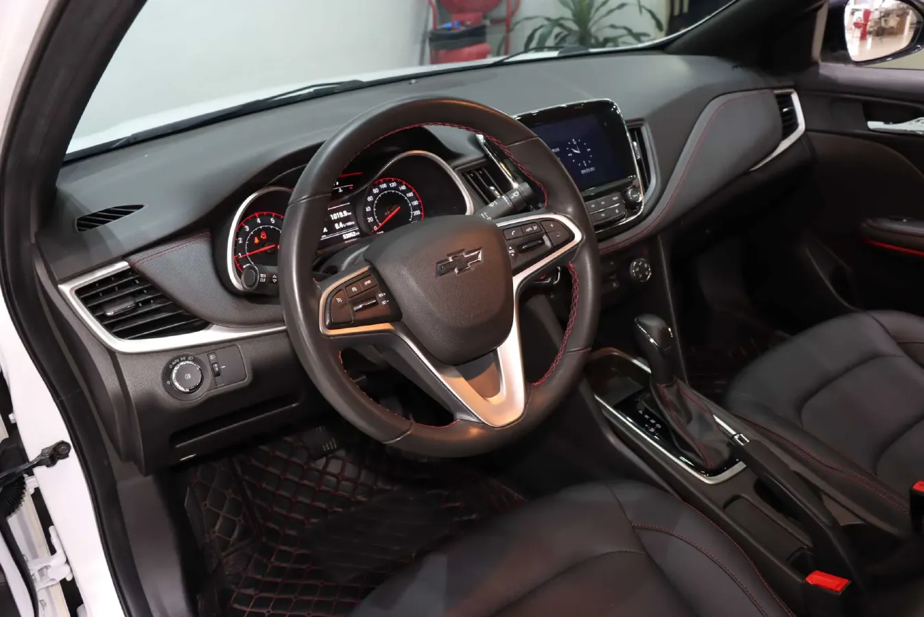 2022 Chevrolet Monza 1.3T 163HP L3 6AT,autocango,china used car exporter,china ev exporter,chinese used car exporter,chinese used ev exporter