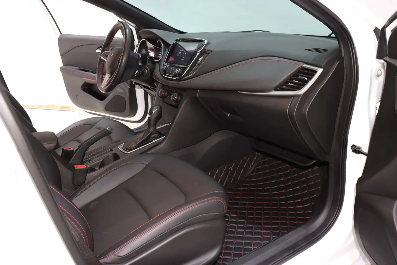 2022 Chevrolet Monza 1.3T 163HP L3 6AT,autocango,china used car exporter,china ev exporter,chinese used car exporter,chinese used ev exporter