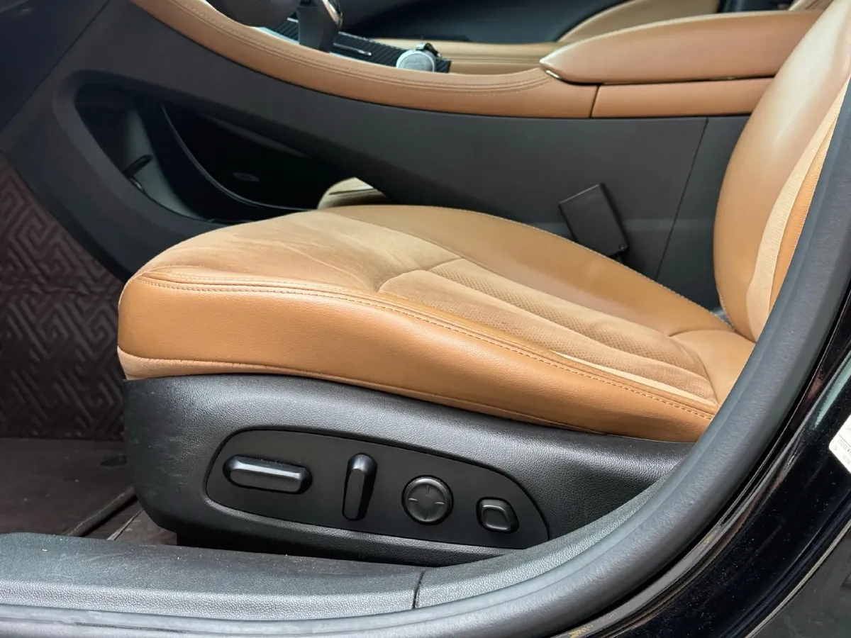 2021 Buick Larcosse 2.0T 237HP L4 9AT,autocango,china used car exporter,china ev exporter,chinese used car exporter,chinese used ev exporter