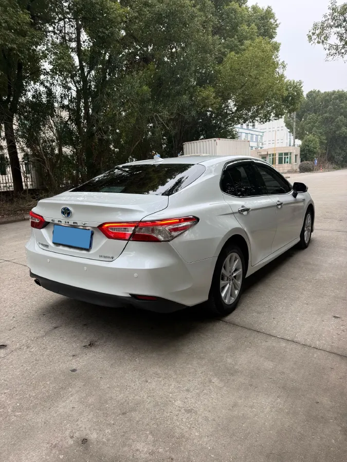 2023 Toyota Camry 2.5L 178HP L4 E-CVT Hybrid,autocango,china used car exporter,china ev exporter,chinese used car exporter,chinese used ev exporter