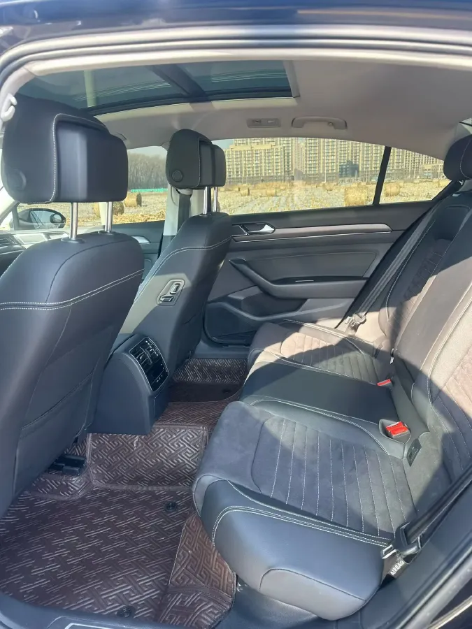 2021 Volkswagen Magotan 2.0T 186HP L4 7DCT,autocango,china used car exporter,china ev exporter,chinese used car exporter,chinese used ev exporter