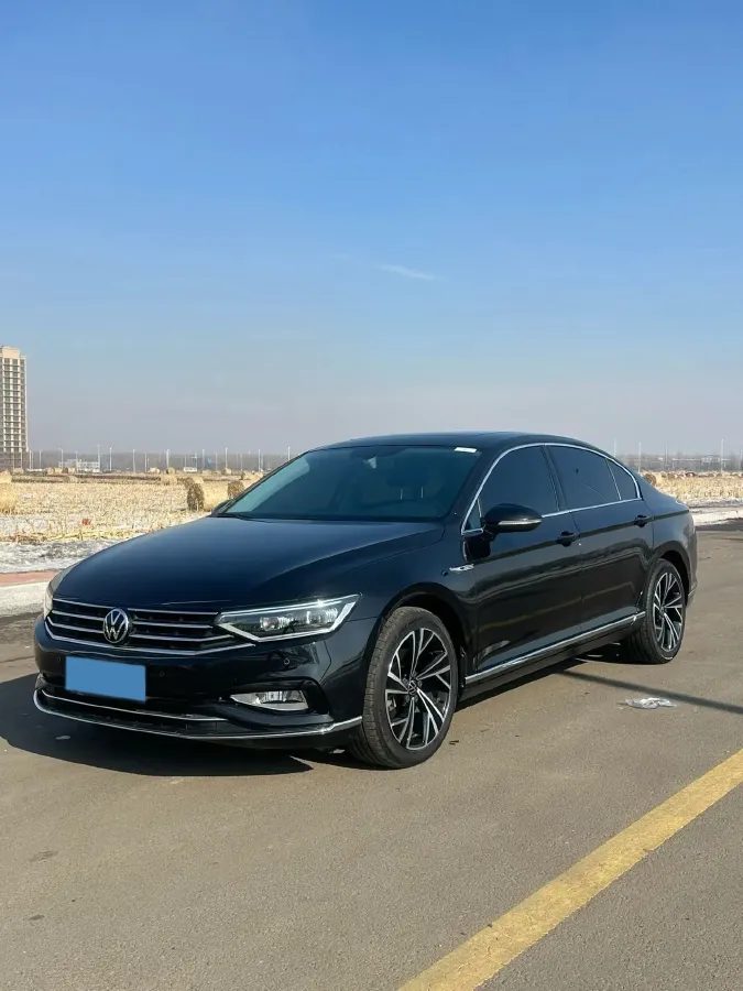 2021 Volkswagen Magotan 2.0T 186HP L4 7DCT,autocango,china used car exporter,china ev exporter,chinese used car exporter,chinese used ev exporter