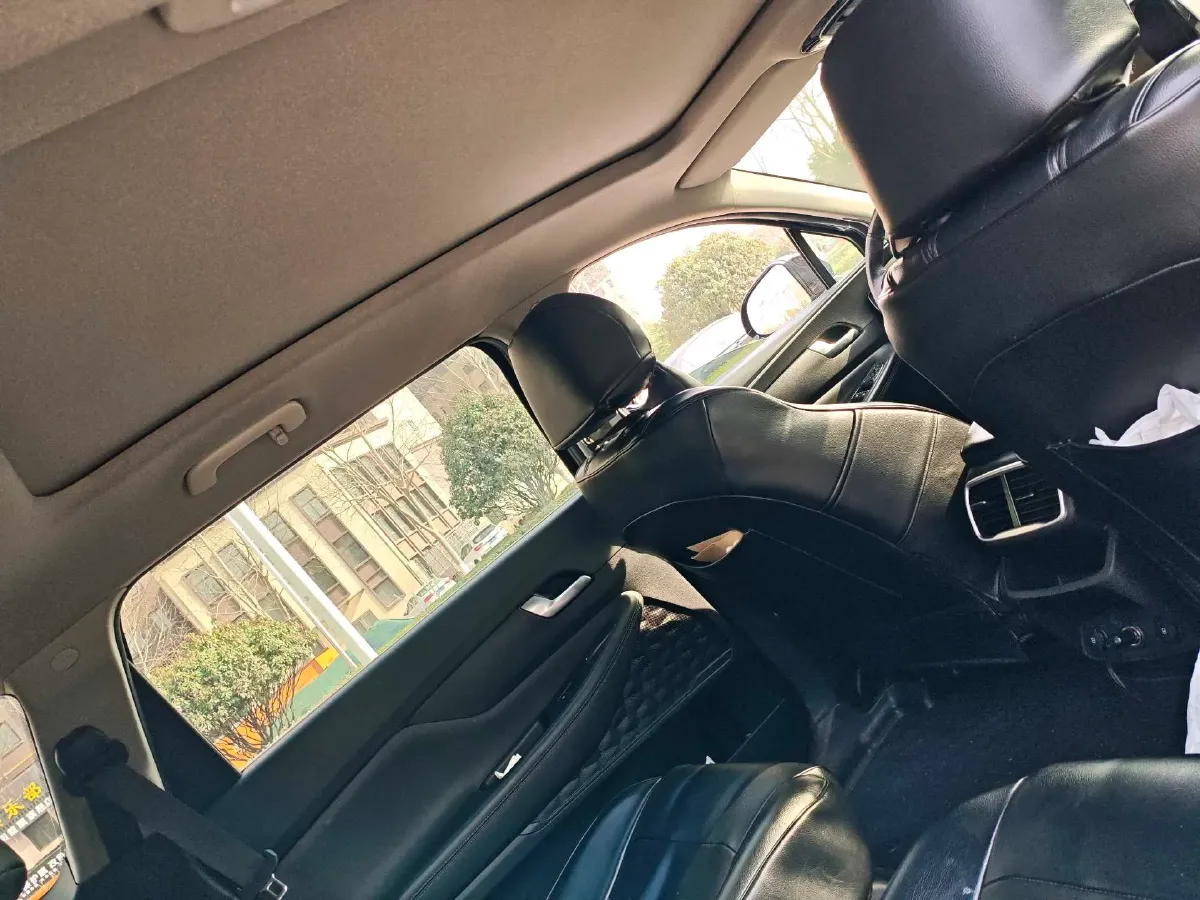 2019 Hyundai Santafe 2.0T 240HP L4 8AT,autocango,china used car exporter,china ev exporter,chinese used car exporter,chinese used ev exporter