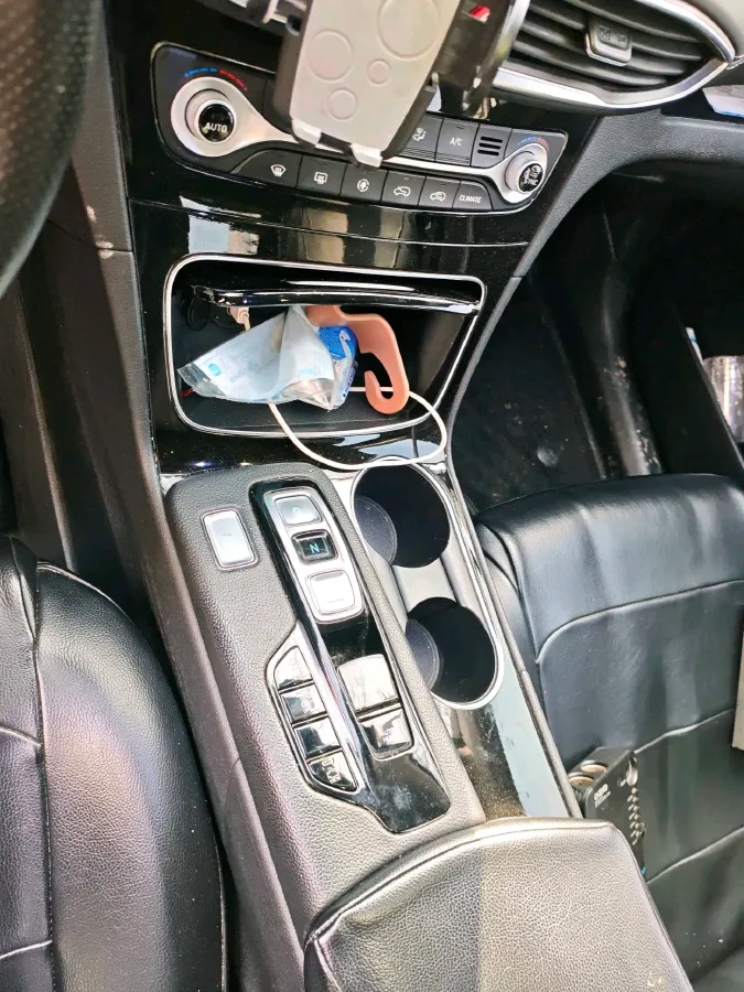 2019 Hyundai Santafe 2.0T 240HP L4 8AT,autocango,china used car exporter,china ev exporter,chinese used car exporter,chinese used ev exporter