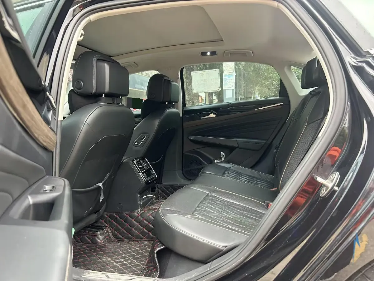 2020 Volkswagen Passat 2.0T 186HP L4 7DCT,autocango,china used car exporter,china ev exporter,chinese used car exporter,chinese used ev exporter