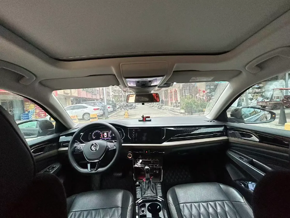 2020 Volkswagen Passat 2.0T 186HP L4 7DCT,autocango,china used car exporter,china ev exporter,chinese used car exporter,chinese used ev exporter