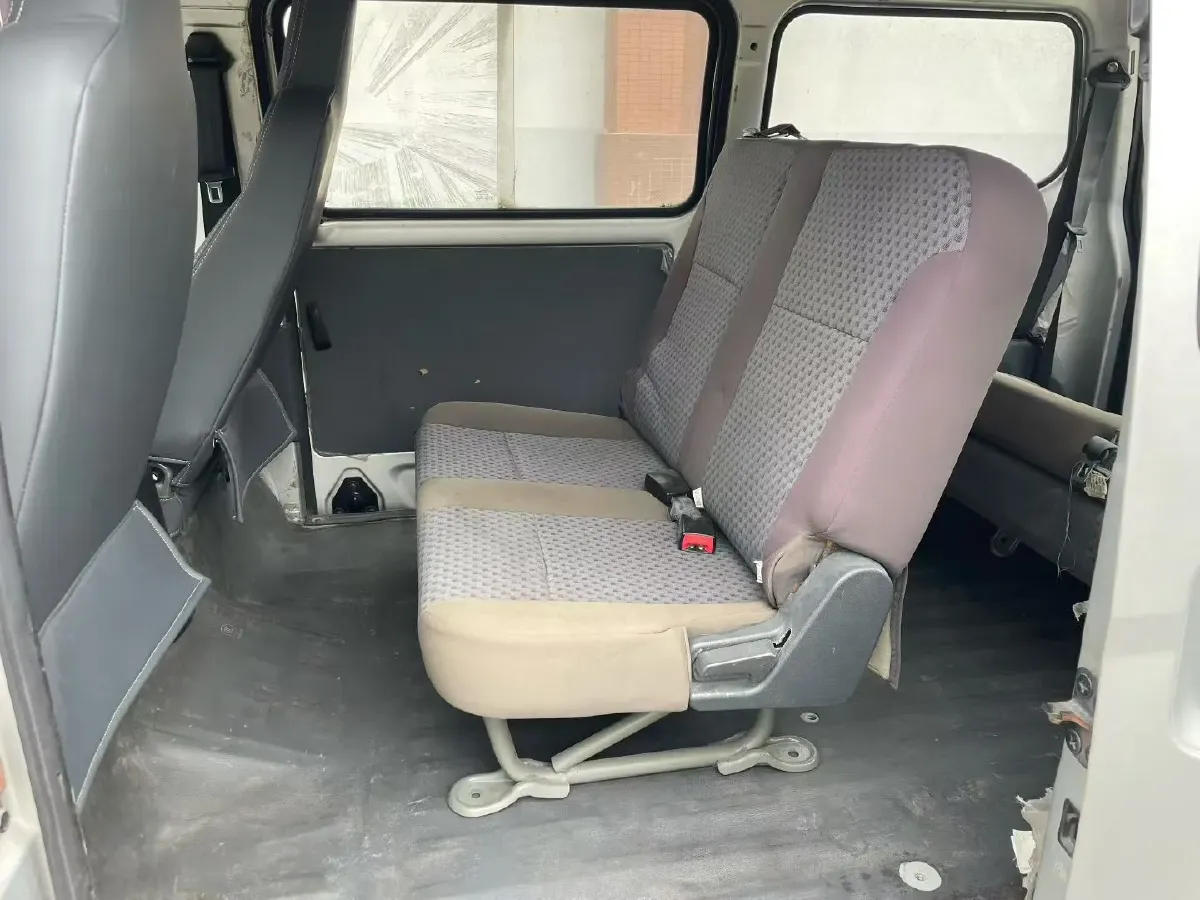 2015 WuLing ZhiGuang 1.2L 82HP L4 5MT,autocango,china used car exporter,china ev exporter,chinese used car exporter,chinese used ev exporter