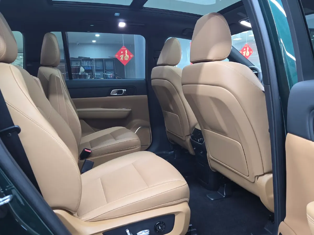 2021 Li ONE Range Extended 131HP REEV 40.5KWH,autocango,china used car exporter,china ev exporter,chinese used car exporter,chinese used ev exporter