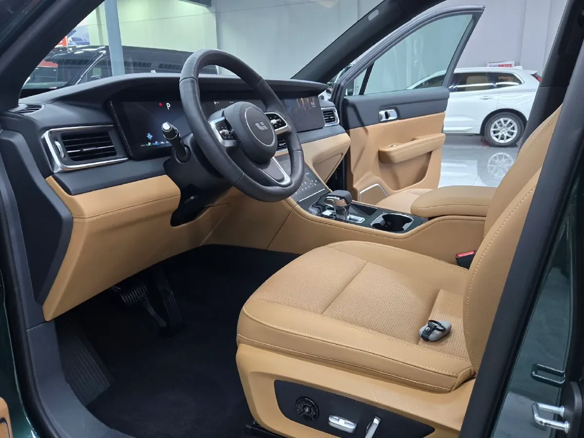 2021 Li ONE Range Extended 131HP REEV 40.5KWH,autocango,china used car exporter,china ev exporter,chinese used car exporter,chinese used ev exporter