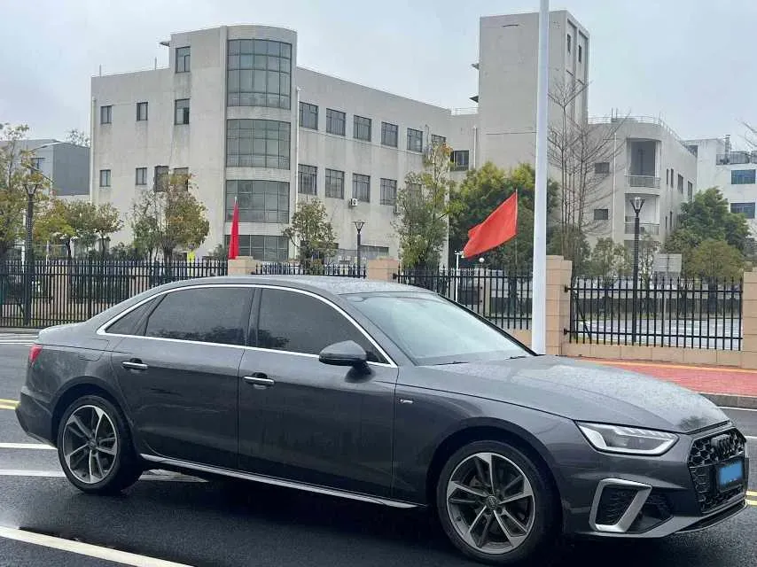 2020 Audi A4L 2.0T 190HP L4 7DCT,autocango,china used car exporter,china ev exporter,chinese used car exporter,chinese used ev exporter