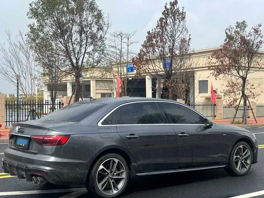 2020 Audi A4L 2.0T 190HP L4 7DCT,autocango,china used car exporter,china ev exporter,chinese used car exporter,chinese used ev exporter