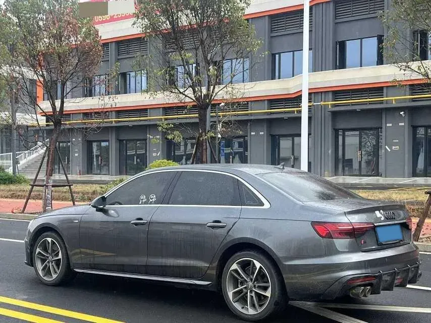 2020 Audi A4L 2.0T 190HP L4 7DCT,autocango,china used car exporter,china ev exporter,chinese used car exporter,chinese used ev exporter