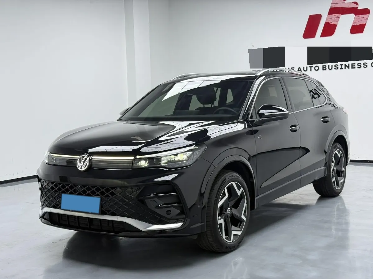 2024 Volkswagen Tiguan L 2.0T 220HP L4 7DCT,autocango,china used car exporter,china ev exporter,chinese used car exporter,chinese used ev exporter