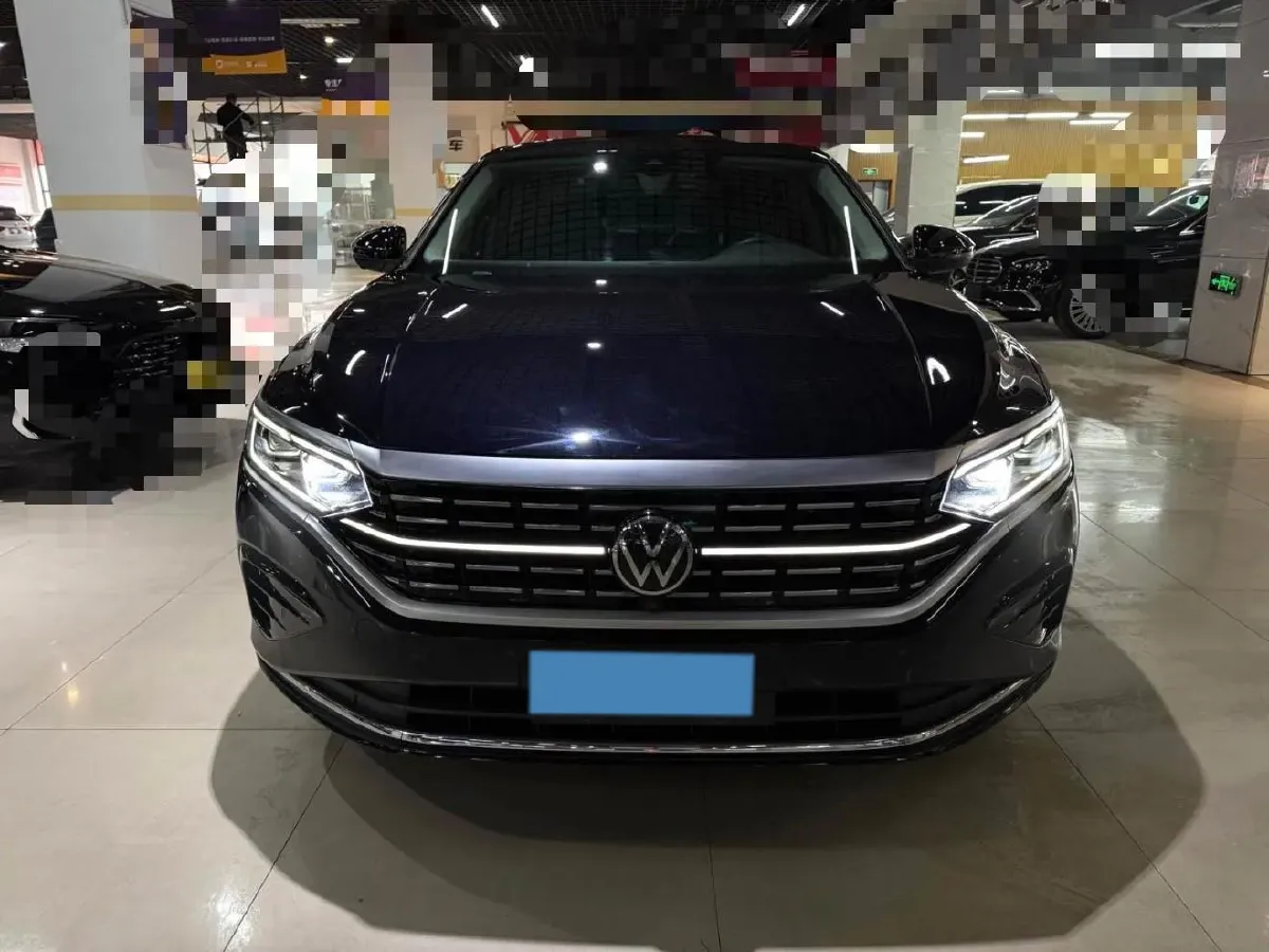2023 Volkswagen Passat 2.0T 220HP L4 7DCT,autocango,china used car exporter,china ev exporter,chinese used car exporter,chinese used ev exporter