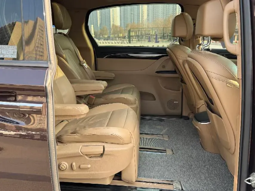 2018 Buick GL8 2.0T 260HP L4 6AT,autocango,china used car exporter,china ev exporter,chinese used car exporter,chinese used ev exporter