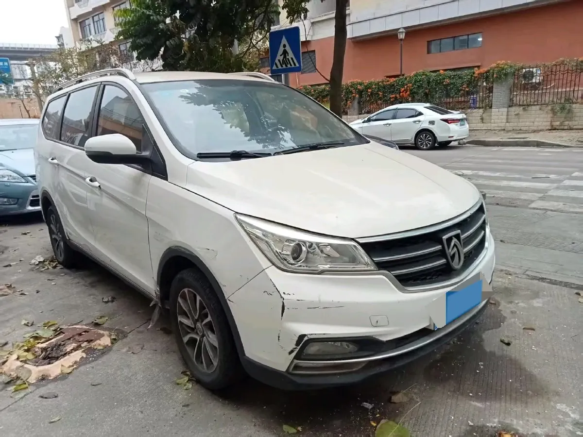 2017 BaoJun 730 1.5T 150HP L4 6MT,autocango,china used car exporter,china ev exporter,chinese used car exporter,chinese used ev exporter