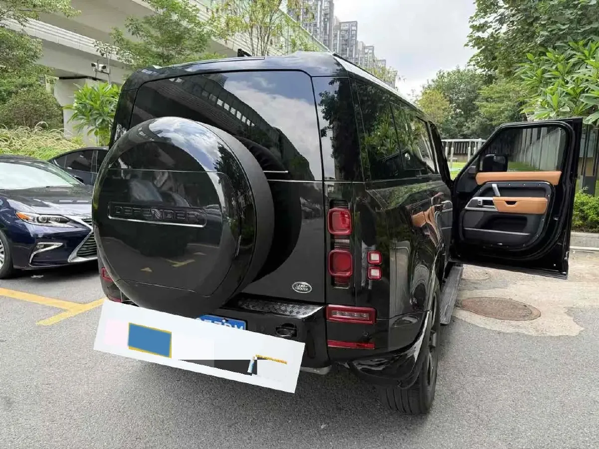 2024 Land Rover Defender 3.0T 400HP L6 8AT,autocango,china used car exporter,china ev exporter,chinese used car exporter,chinese used ev exporter